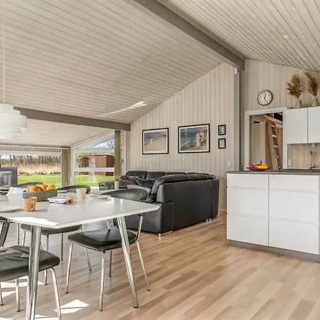 Ferienhaus Shalin - 400m From The Sea By Interhome Strandby