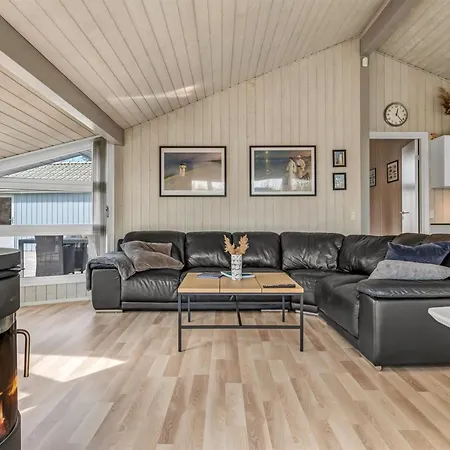 Shalin - 400m From The Sea By Interhome *